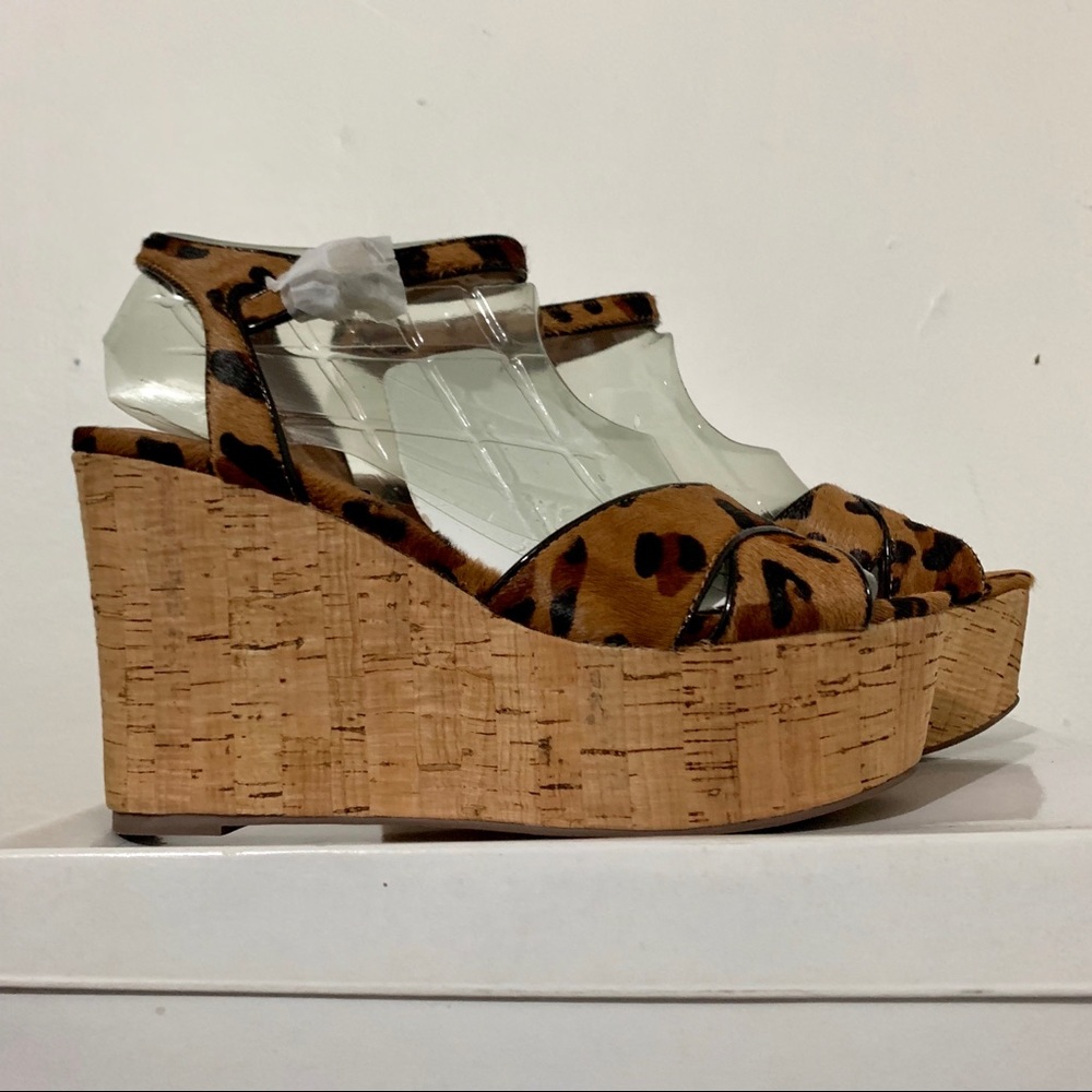 Steve Madden “Fllora” Wedge